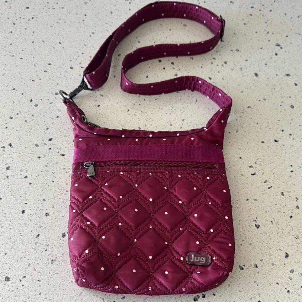 Lug Skipper RFID Shoulder Crossbody Bag Burgundy Dot Quilted Travel Casual EUC